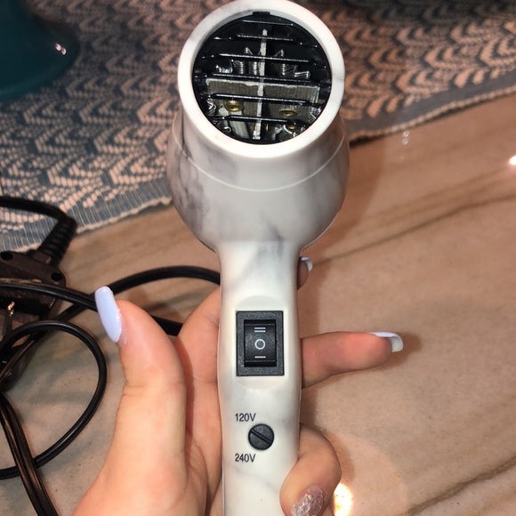Sultra Mini Blow Dryer - Picture 3 of 5